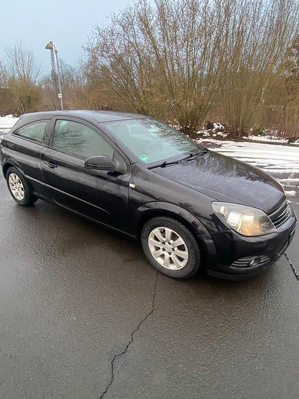 Gebraucht Opel Astra GTC 116 PS (85 kW) 2008 Schwarz Coupé