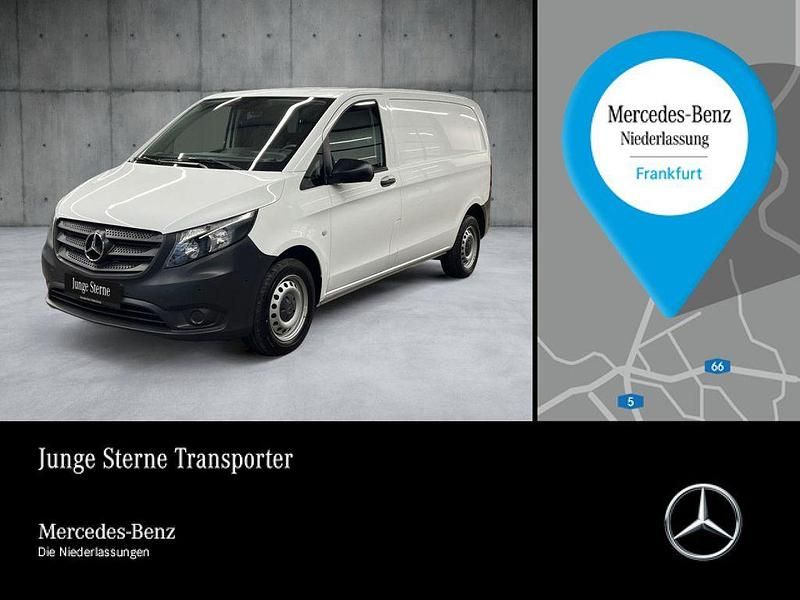 Weiß Gebraucht 2022 Mercedes Vito Van / Kleinbus | 27.941 € (Guter Preis) - Bild 1/4