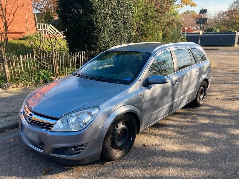 Silber Gebraucht 2007 Opel Astra Kombi | 1.900 € - Bild 1/4