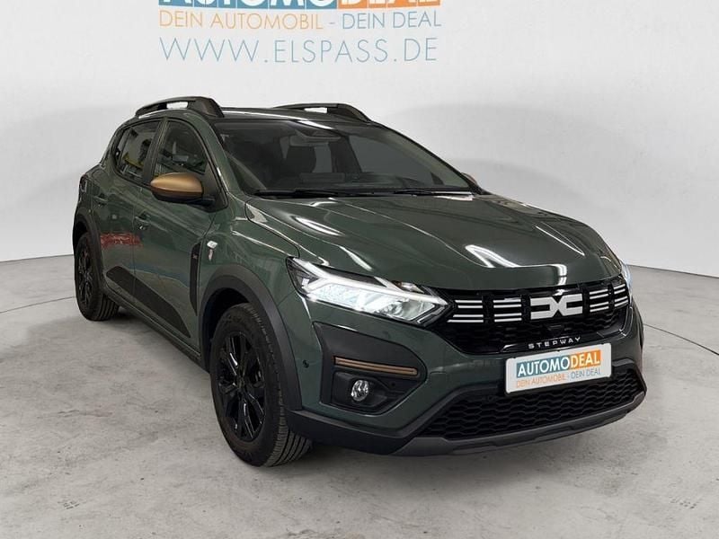 Second-hand Dacia Sandero Extreme 91 CP (66 kW) 2024 Gri SUV