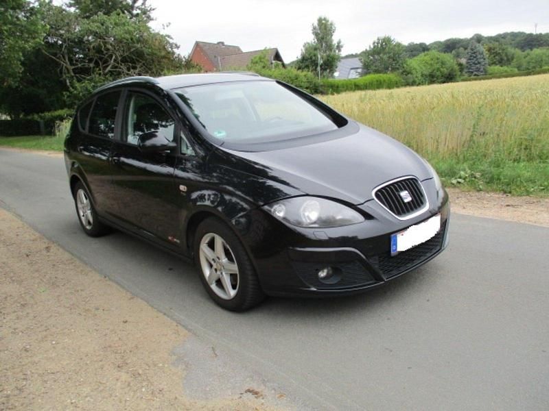 Schwarz Gebraucht 2013 Seat Altea XL Van / Kleinbus | 2.750 € (Guter Preis) - Bild 1/4