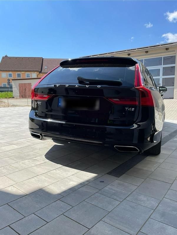 Second-hand Volvo V90 R-Design 190 CP (139 kW) 2020 Negru Break