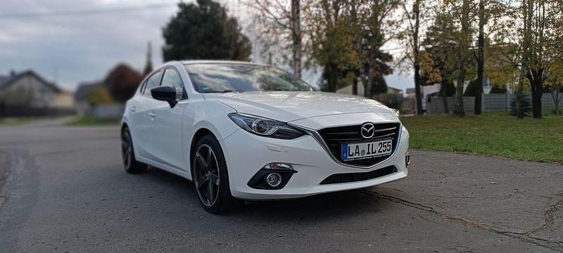 Weiß Gebraucht 2014 Mazda 3 Sports-Line Limousine | 6.500 € (Etwas zu teuer) - Bild 1/4