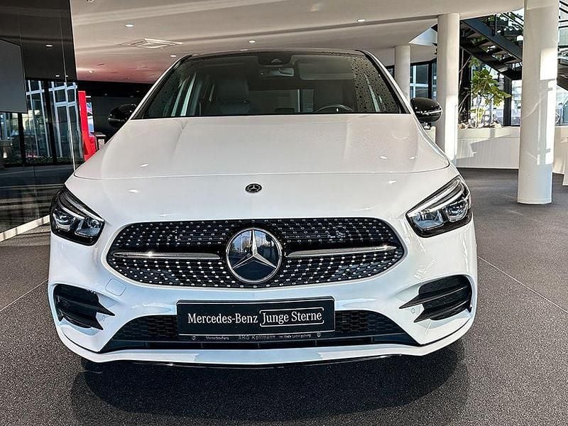 Gebraucht Mercedes B250e AMG 218 PS (160 kW) 2022 Weiß Van / Kleinbus