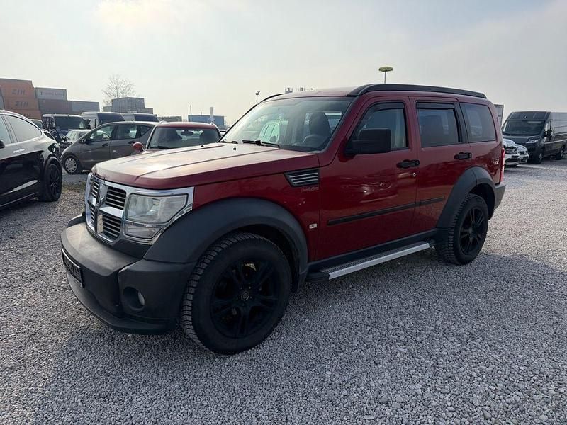 Gebraucht Dodge Nitro 177 PS (130 kW) 2010 Rot SUV