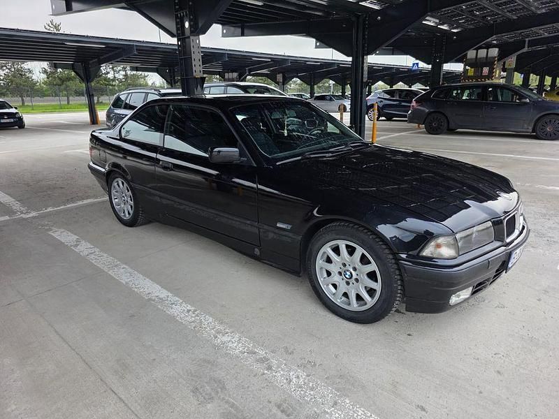 Second-hand BMW 320 150 CP (110 kW) 1994 Negru Cabrio