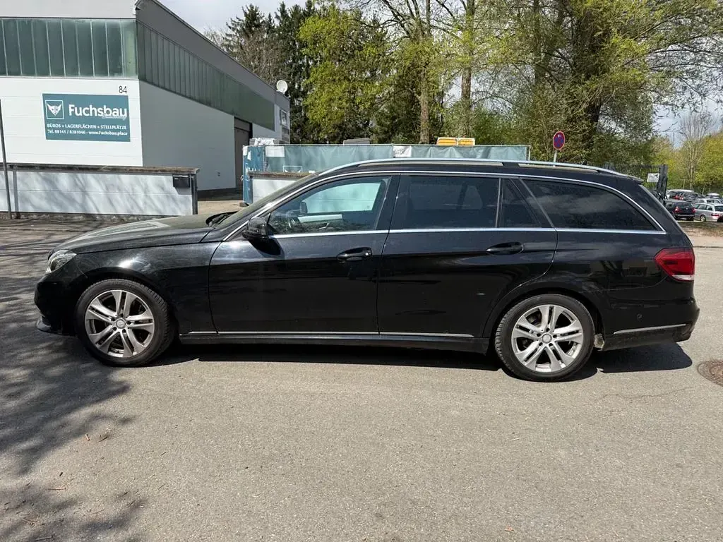 Second-hand Mercedes E250 204 CP (150 kW) 2015 Negru Break