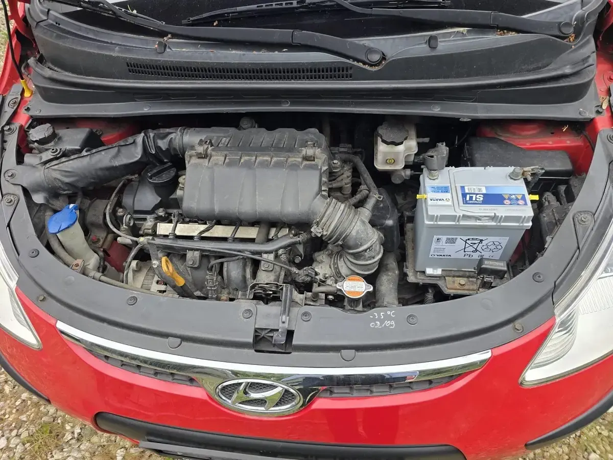 Gebraucht Hyundai i10 78 PS (57 kW) 2008 Rot Kleinwagen
