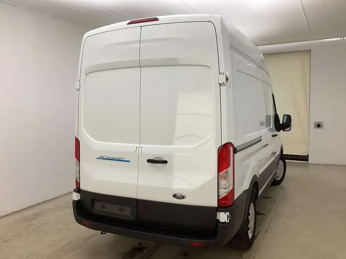 Używany Ford Transit Trend 135 kW (184 KM) 2024 Biały Minivan