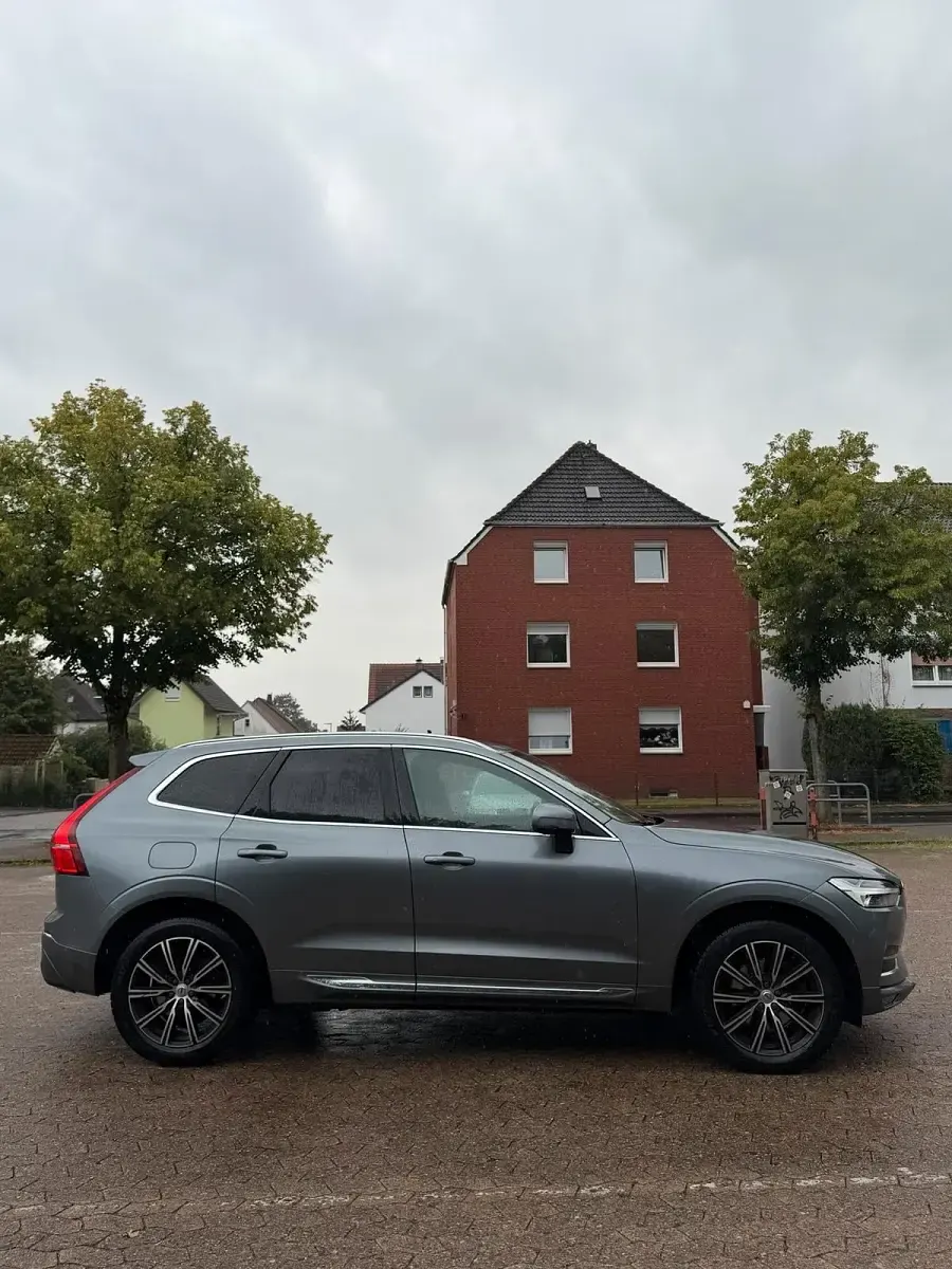 Gebraucht Volvo XC60 224 PS (164 kW) 2020 Grau SUV