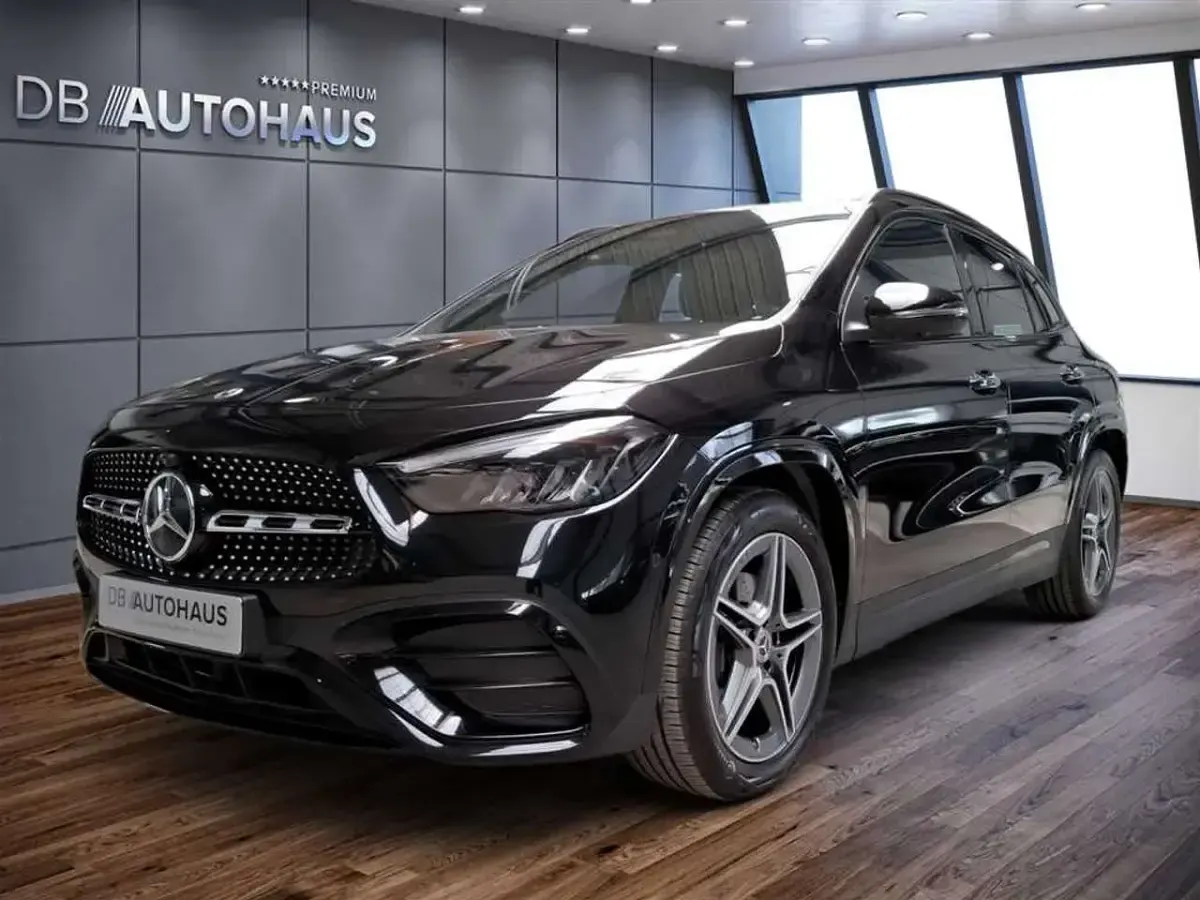 Gebraucht Mercedes GLA200 AMG line 163 PS (119 kW) 2024 SUV