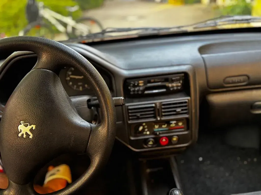 Gebraucht Peugeot 106 60 PS (44 kW) 1999 Rot Kleinwagen