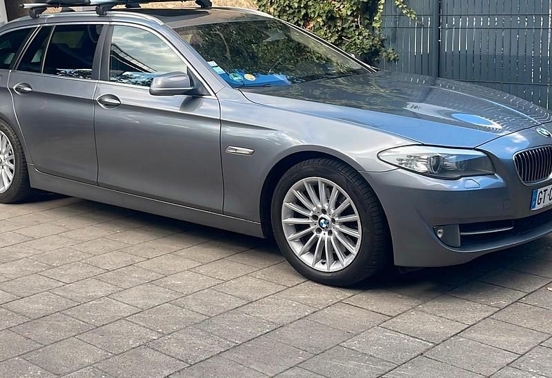 Grau Gebraucht 2012 BMW 525 Kombi | 9.850 € (Guter Preis) - Bild 1/4