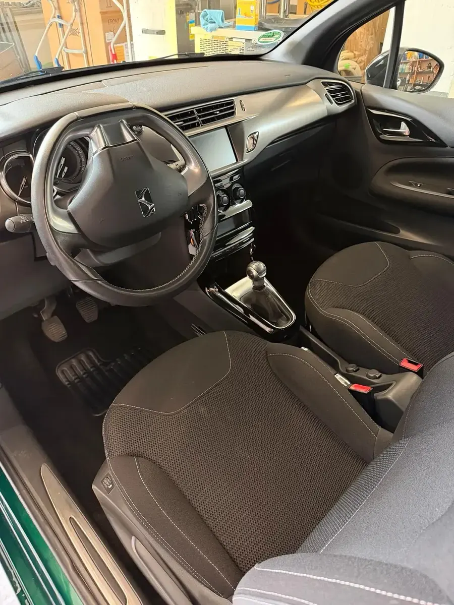 Gebraucht Citroën DS3 82 PS (60 kW) 2017 Grün Kleinwagen