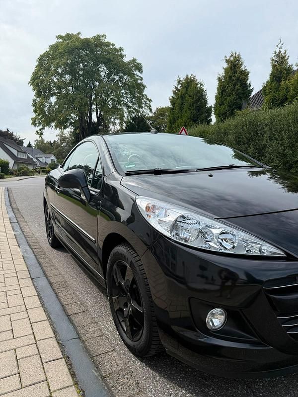 Gebraucht Peugeot 207 CC 120 PS (88 kW) 2013 Schwarz Cabrio