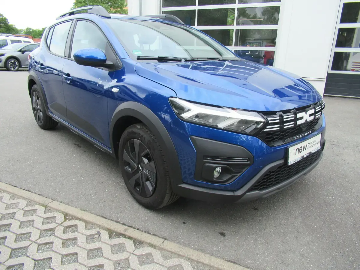Gebraucht Dacia Duster Journey 131 PS (96 kW) 2023 Grau SUV