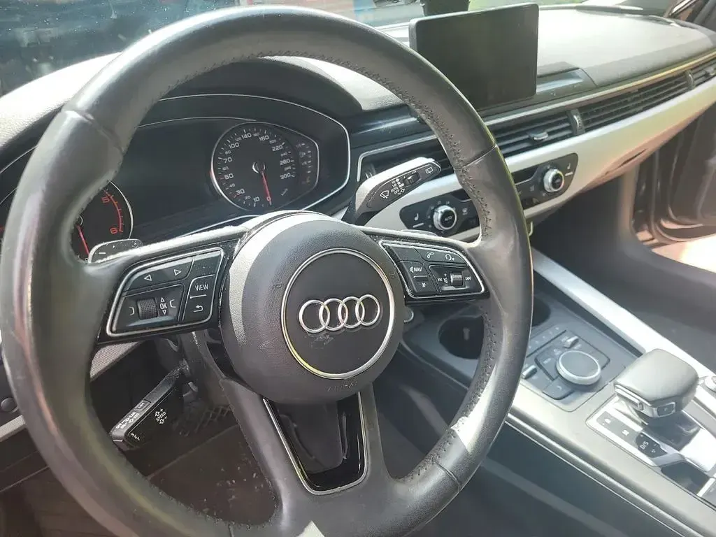 Gebraucht Audi A4 190 PS (139 kW) 2018 Schwarz Kombi