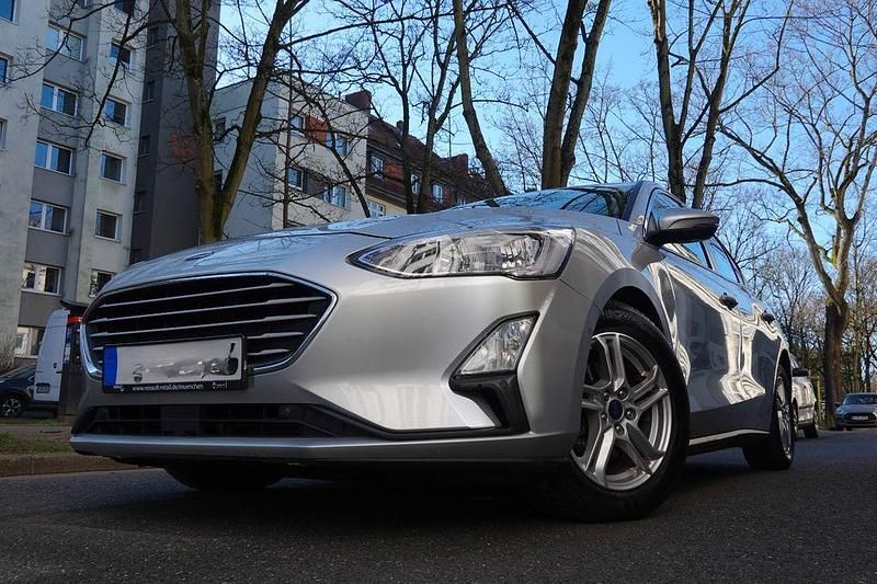 Gebraucht Ford Focus Cool & Connect 150 PS (110 kW) 2018 Silber Limousine