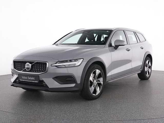 Gebraucht Volvo V60 CC 145 PS (106 kW) 2024 Kombi