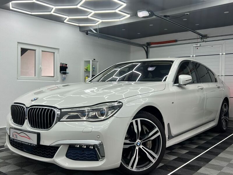 Weiß Gebraucht 2017 BMW 750 Executive Limousine | 44.600 € - Bild 1/4