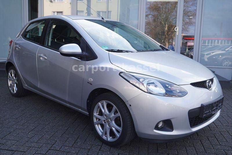 Gebraucht Mazda 2 103 PS (75 kW) 2009 Silber Kleinwagen