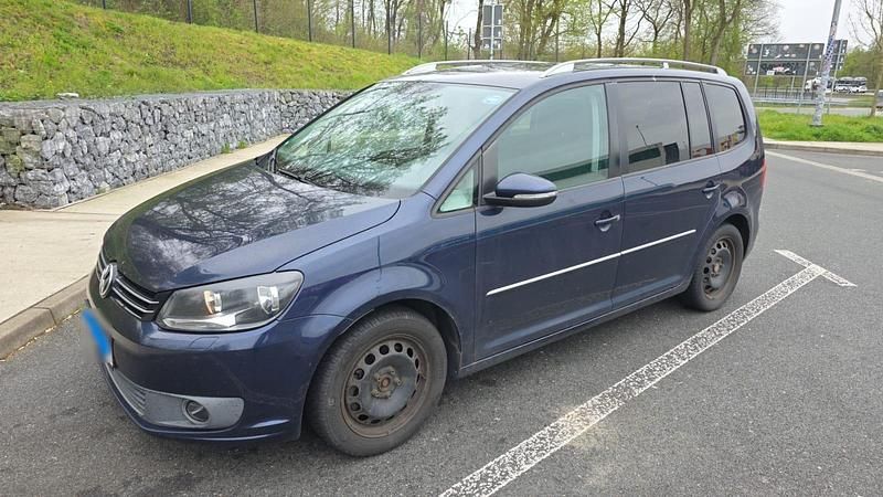 Gebraucht VW Touran 140 PS (102 kW) 2011 Blau Van / Kleinbus