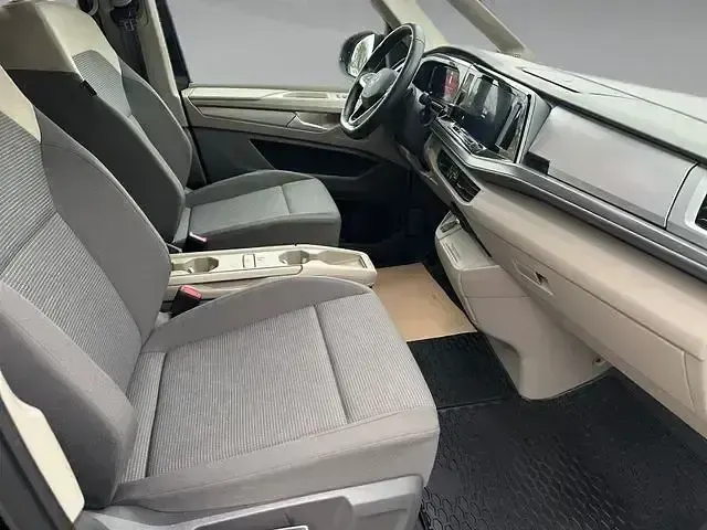 Używany VW Multivan 136 KM (100 kW) 2022 Czarny Minivan