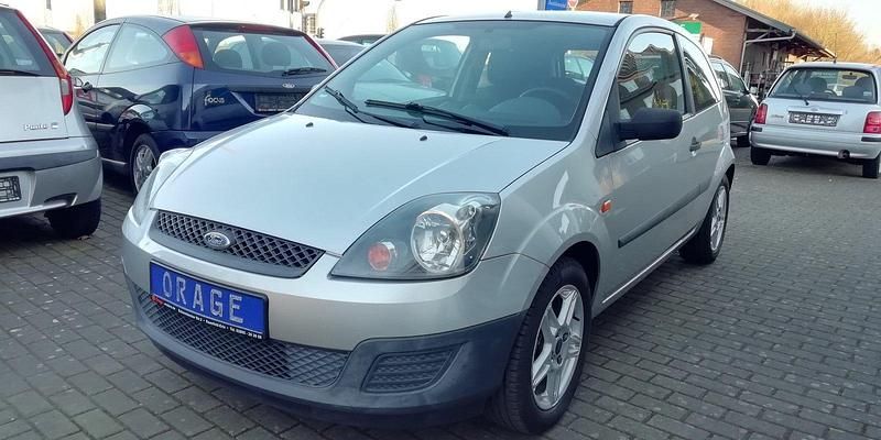 Gebraucht Ford Fiesta 90 PS (66 kW) 2006 Silber Kleinwagen