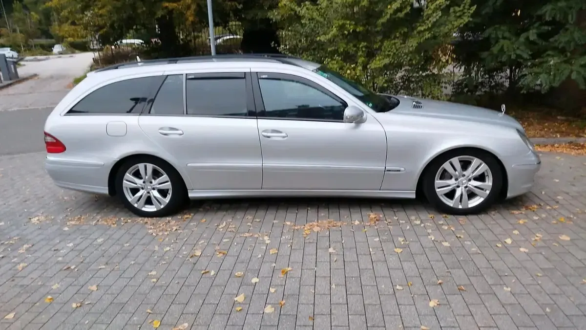 Gebraucht Mercedes E320 224 PS (164 kW) 2008 Silber Kombi