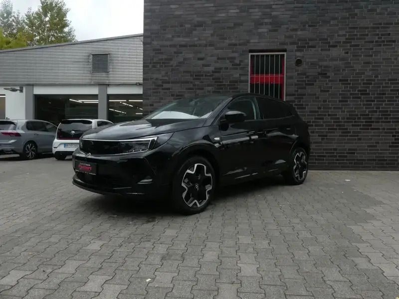 Diamant schwarz Gebraucht 2023 Opel Grandland X SUV | 25.280 € (Fairer Preis) - Bild 1/4
