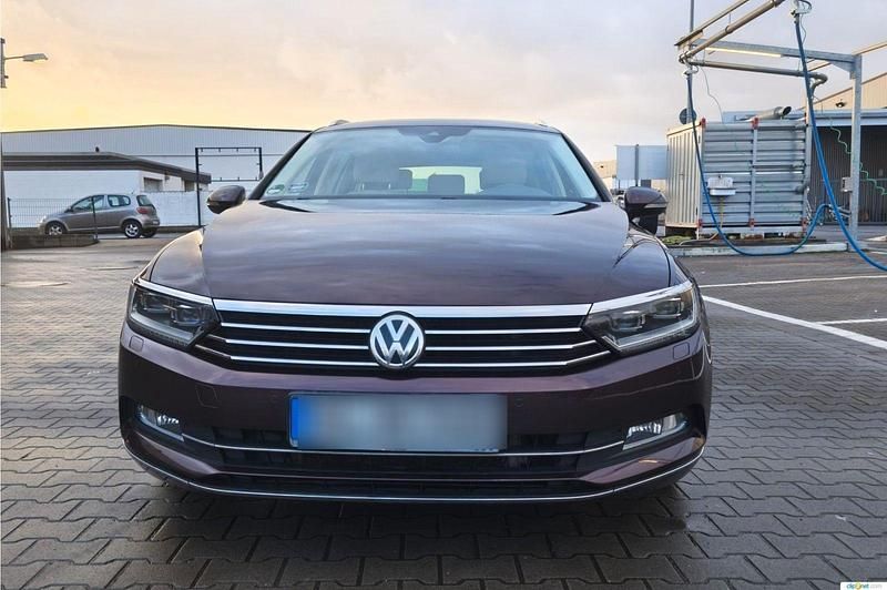 Gebraucht VW Passat Highline 190 PS (139 kW) 2015 Rot Kombi