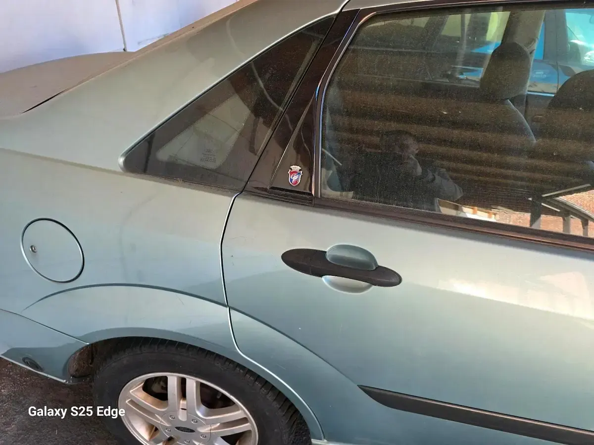 Gebraucht Ford Focus 115 PS (84 kW) 1999 Grün Limousine