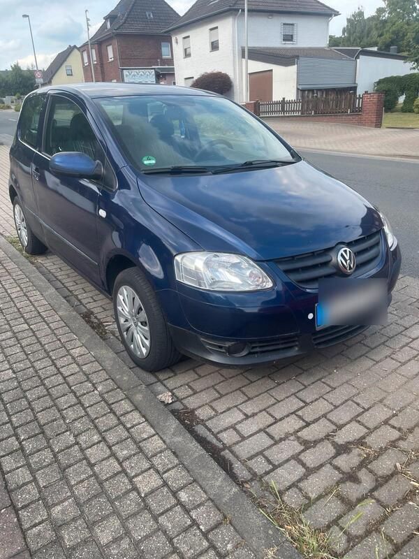 Blau Gebraucht 2005 VW Fox Kleinwagen | 499 € (Guter Preis) - Bild 1/3