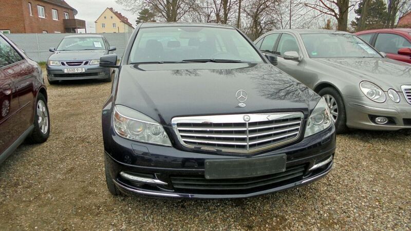 Blau metallic Gebraucht 2010 Mercedes C200 Elegance Limousine | 11.000 € (Fairer Preis) - Bild 1/4
