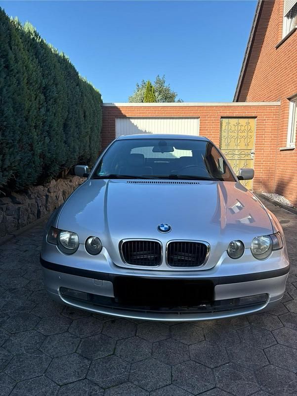 Silber Gebraucht 2003 BMW 320 Coupé | 3.000 € (Superpreis) - Bild 1/4