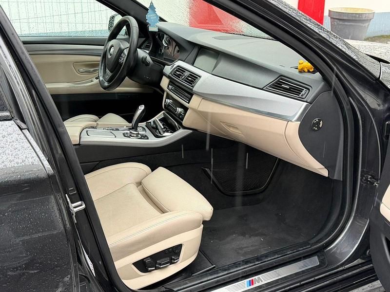 Gebraucht BMW 525 M Sport 205 PS (150 kW) 2011 Grau Kombi