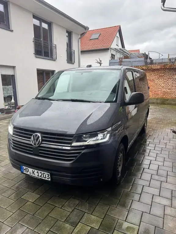 Gebraucht VW Caravelle 150 PS (110 kW) 2021 Grau Van