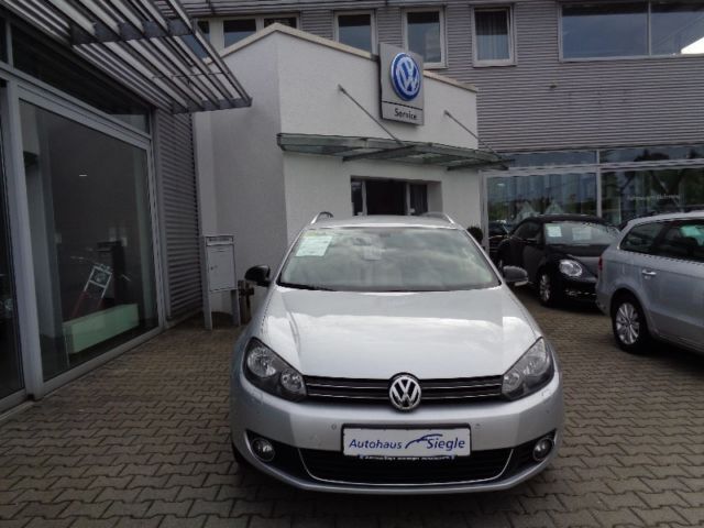 Gebraucht VW Golf VI Style 105 PS (77 kW) 2012 Silber metallic Kleinwagen