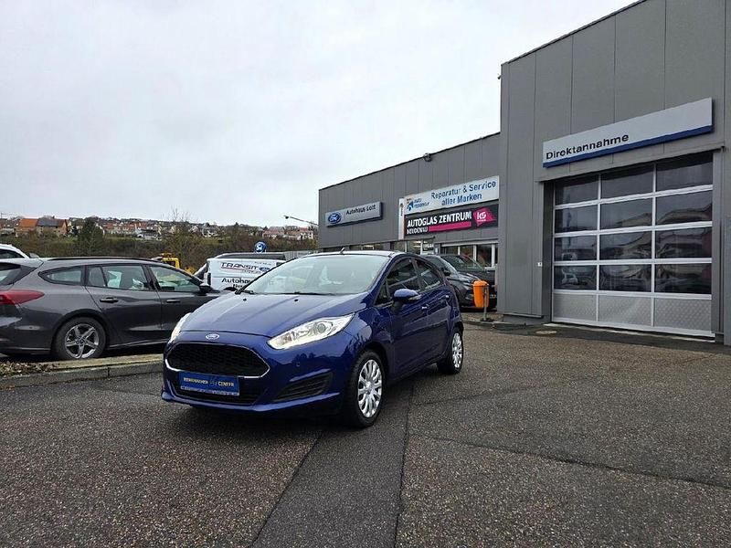 Gebraucht Ford Fiesta Trend 101 PS (74 kW) 2016 Blau Limousine