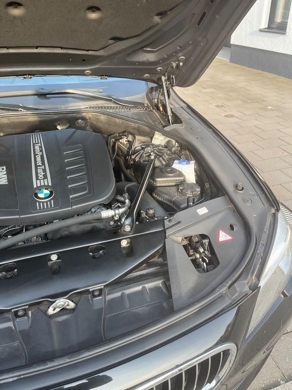 Gebraucht BMW 740 313 PS (230 kW) 2013 Schwarz Limousine