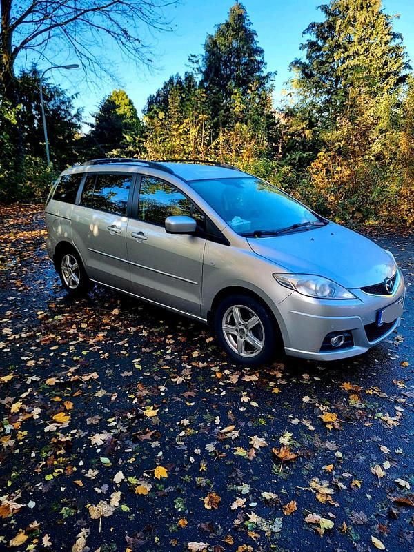 Gebraucht Mazda 5 116 PS (85 kW) 2010 Silber Van / Kleinbus