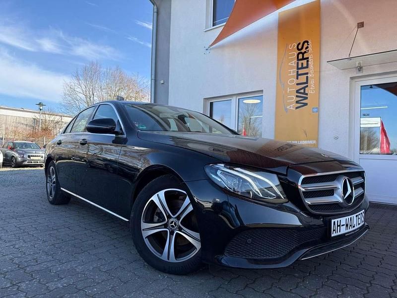 Gebraucht Mercedes E200 150 PS (110 kW) 2018 Schwarz Limousine