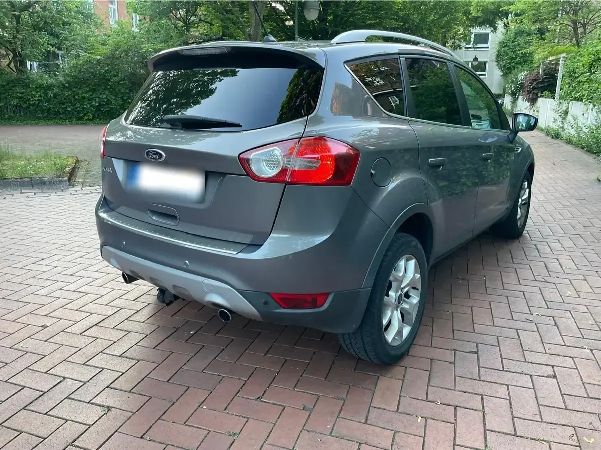 Gebraucht Ford Kuga 140 PS (102 kW) 2012 Grau SUV