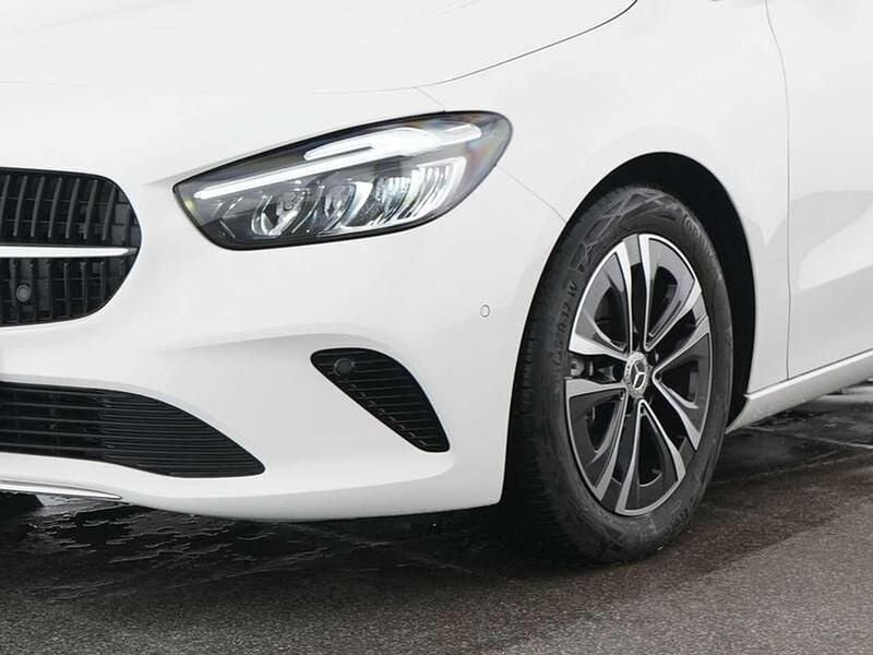 Gebraucht Mercedes B200 Advanced 163 PS (119 kW) 2024 Unilack polarweiß Van / Kleinbus