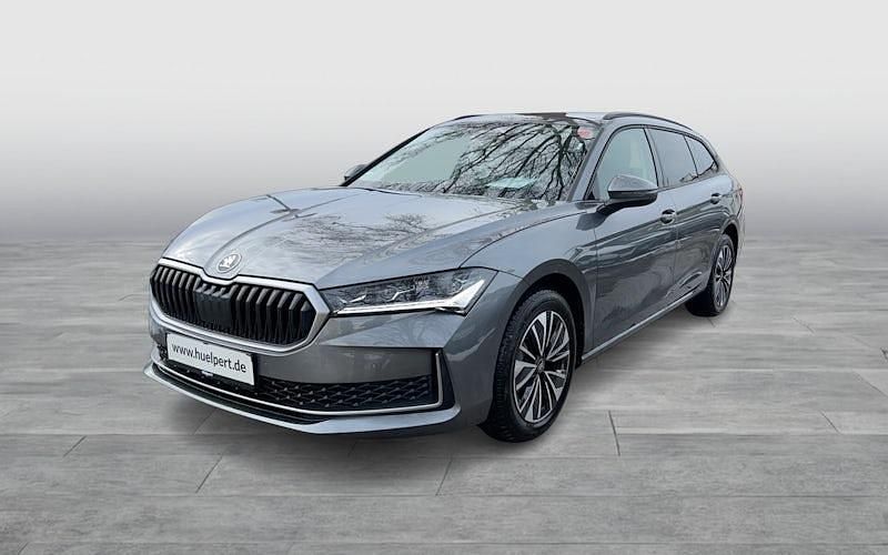 Gebraucht Skoda Superb Selection 150 PS (110 kW) 2025 Grau Kombi
