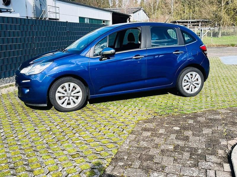 Gebraucht Citroën C3 SELECTION 82 PS (60 kW) 2014 Blau virtuel/metallic Kleinwagen