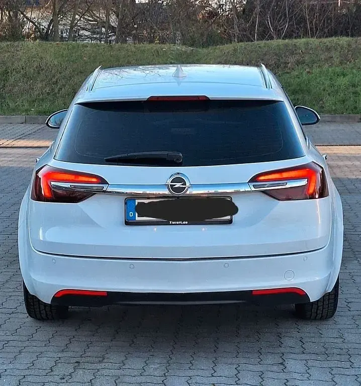 Gebraucht Opel Insignia Sport 136 PS (100 kW) 2017 Weiß Kombi