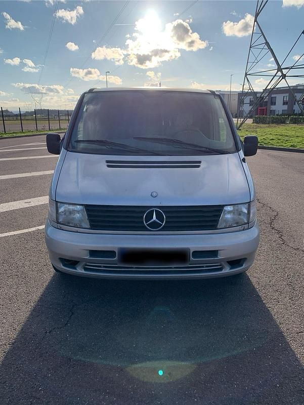 Second-hand Mercedes Vito 102 CP (75 kW) 2003 Van