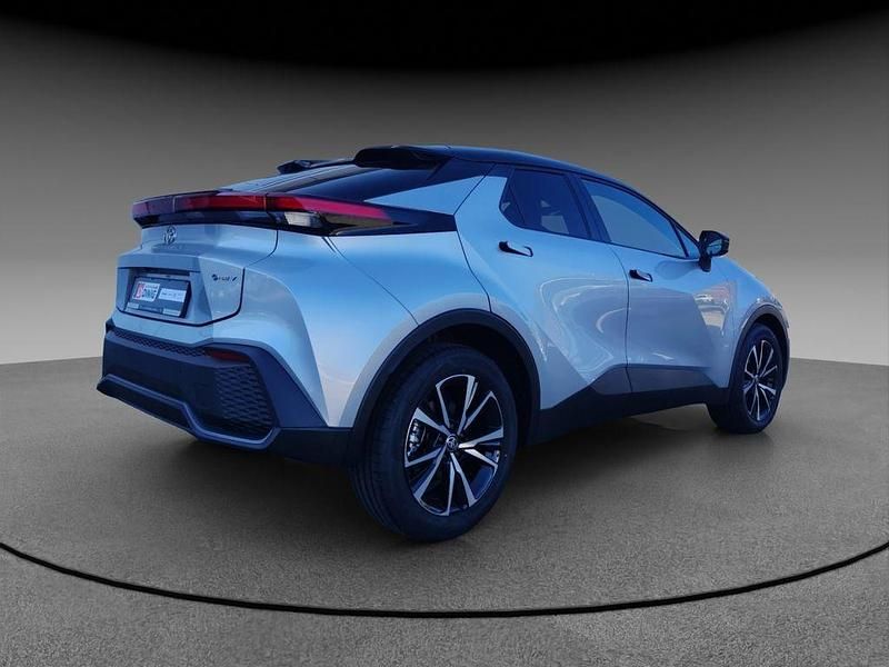 Neu Toyota C-HR 197 PS (144 kW) 2025 1l0)/ black (202) (silber SUV