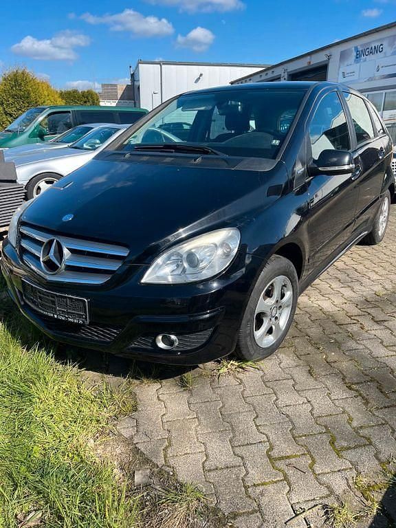 Gebraucht Mercedes B180 116 PS (85 kW) 2009 Schwarz Van / Kleinbus